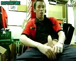 7-Eleven employee jerking at work