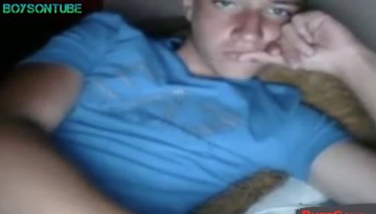 Twink's webcam solo: stroking hard!